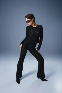 Černý slim longsleeve z nadýchané texturované krajky